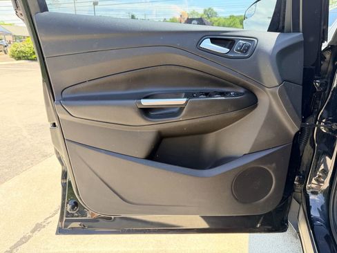 Used 2016 Ford Escape Titanium FWD image 21