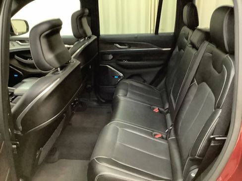 Used 2022 Jeep Grand Cherokee Overland w/ Advanced Protech Group III image 29