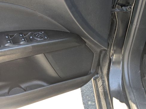 Used 2018 Ford Fusion SE FWD image 16