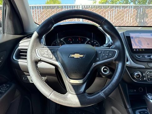 Used 2019 Chevrolet Equinox LT AWD/4WD image 12