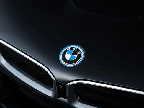 Used 2017 BMW i8 AWD/4WD image 23