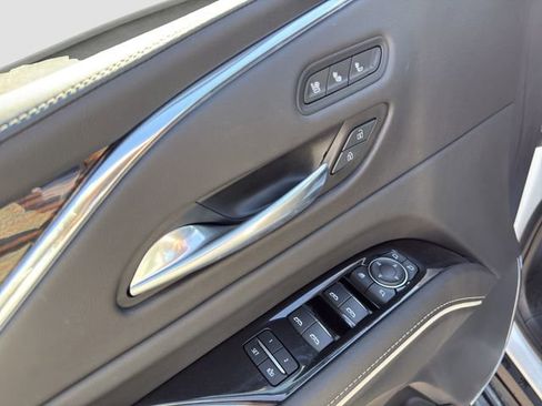 Used 2024 Cadillac Escalade ESV Premium Luxury w/ Performance Package AWD/4WD image 12