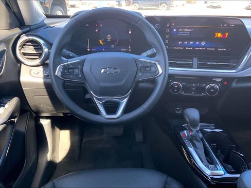 Used 2025 Chevrolet Trax ACTIV w/ Driver Confidence Package image 6