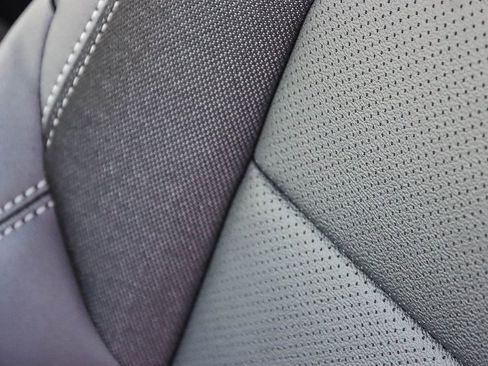 Used 2026 Chevrolet Equinox EV LT image 23