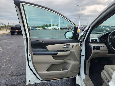 Used 2014 Honda Odyssey Touring Elite image 36