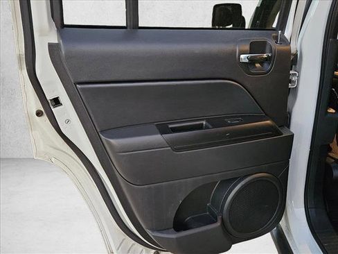 Used 2016 Jeep Patriot Sport w/ Power Value Group image 18