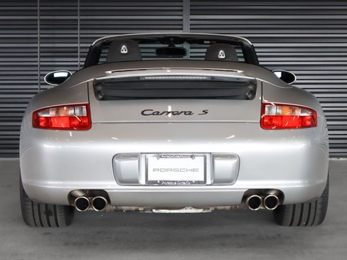 Used 2005 Porsche 911 Carrera S image 9