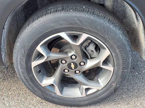 Used 2024 Chevrolet Trax LT w/ Driver Confidence Package FWD image 9