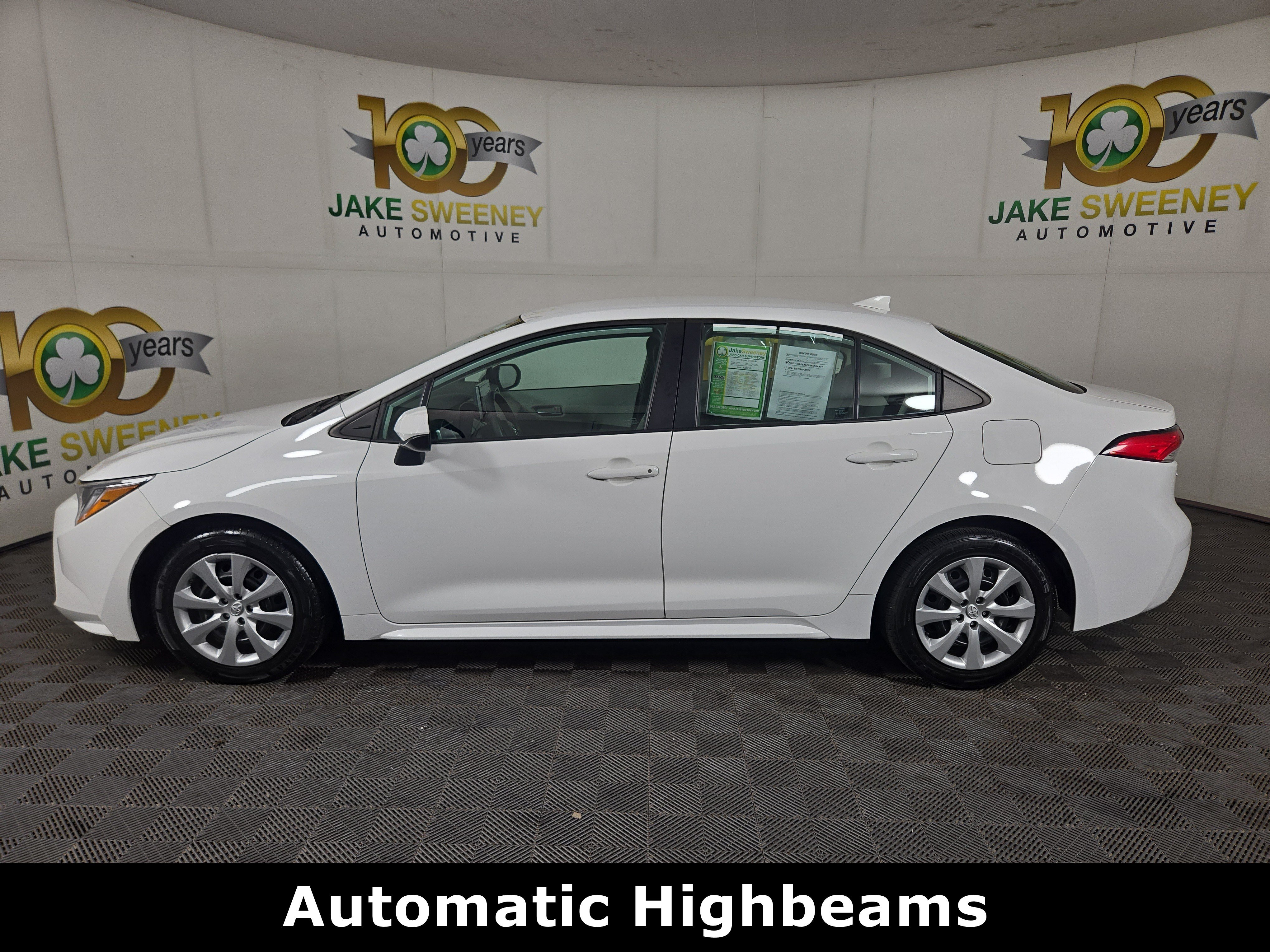 Used 2021 Toyota Corolla LE FWD image 4