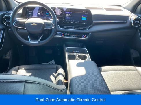 Certified 2025 Chevrolet Equinox LT w/ Convenience Package II AWD/4WD image 5