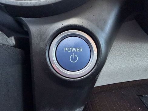 Used 2022 Toyota Sienna LE FWD image 19