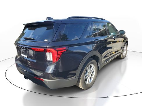 Used 2025 Ford Explorer Active image 5