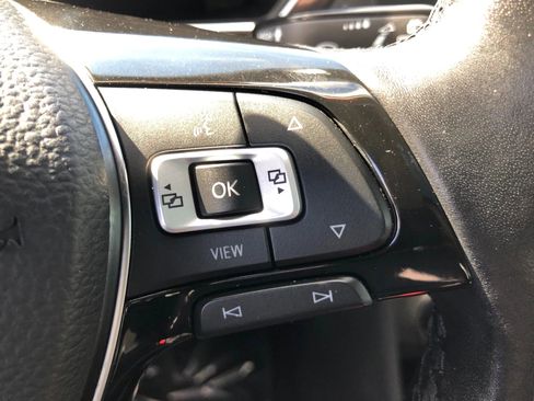 Used 2019 Volkswagen Tiguan SEL image 29