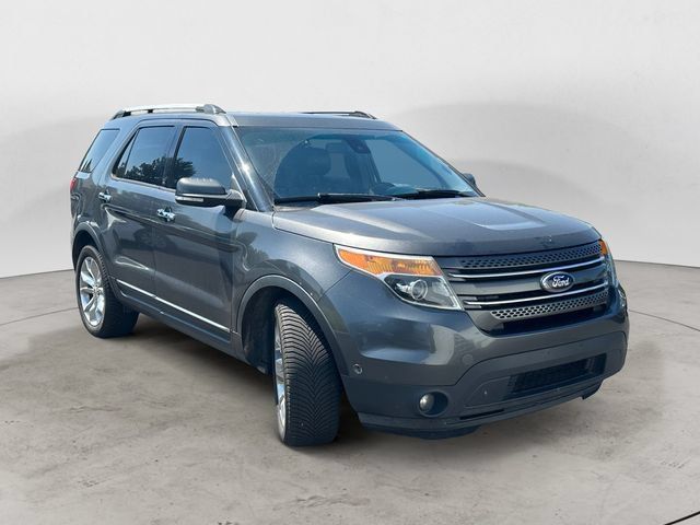 Used 2015 Ford Explorer Limited w/ Equipment Group 302A AWD/4WD image 3