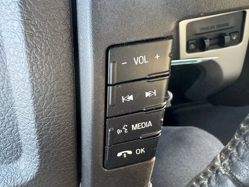 Used 2013 Ford F150 XLT w/ Luxury Equipment Group image 18