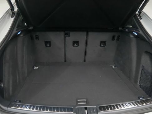 New 2026 Porsche Macan image 13