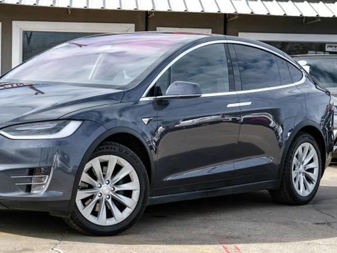 Used 2018 Tesla Model X 100D image 7