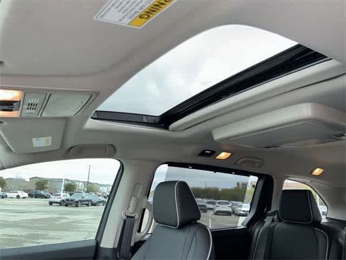 Certified 2026 Honda Odyssey Touring image 27