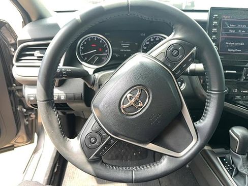 Used 2024 Toyota Camry XLE image 12