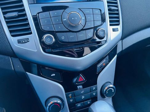 Used 2016 Chevrolet Cruze LT image 35