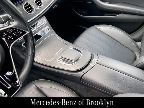Certified 2022 Mercedes-Benz E 350 4MATIC Sedan image 19