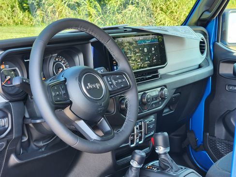 New 2025 Jeep Wrangler Sport S image 24