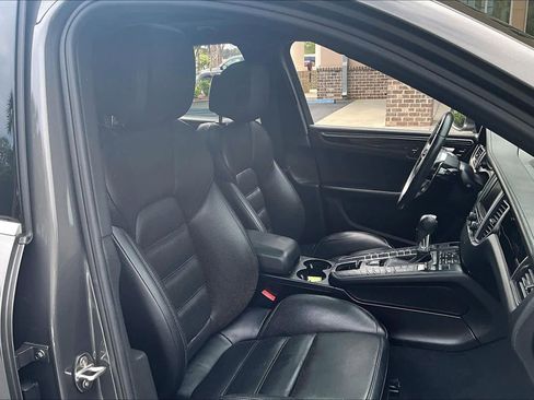 Used 2016 Porsche Macan S image 9