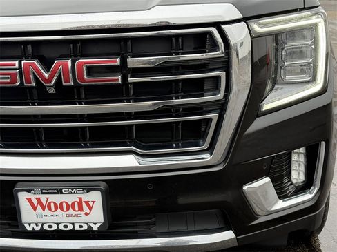Used 2021 GMC Yukon SLT w/ SLT Luxury Plus Package image 10