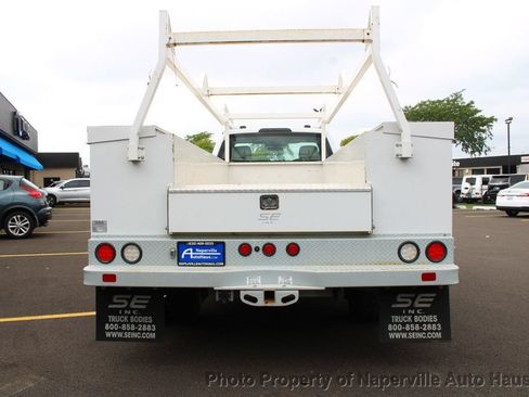 Used 2022 Ford F550 2WD Regular Cab Super Duty image 3