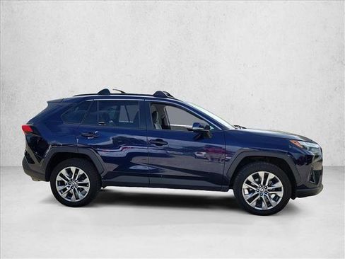 Used 2022 Toyota RAV4 XLE Premium FWD image 4