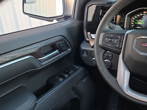 Used 2026 GMC Sierra 1500 SLT w/ SLT Premium Package image 31