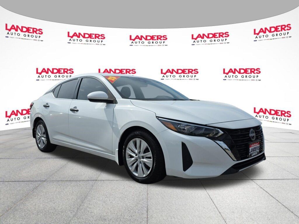 Used 2025 Nissan Sentra S FWD image 1