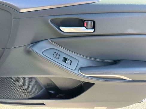 Used 2021 Toyota Avalon XSE image 9