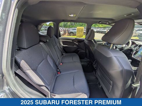 Certified 2025 Subaru Forester Premium AWD/4WD image 35