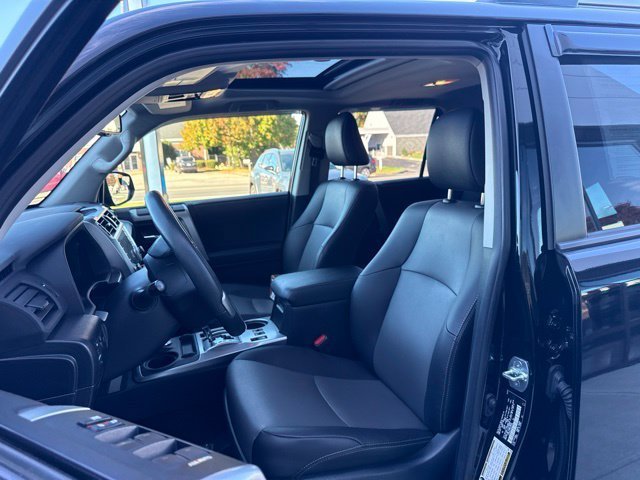 Used 2024 Toyota 4Runner SR5 Premium w/ Moonroof Package AWD/4WD image 13