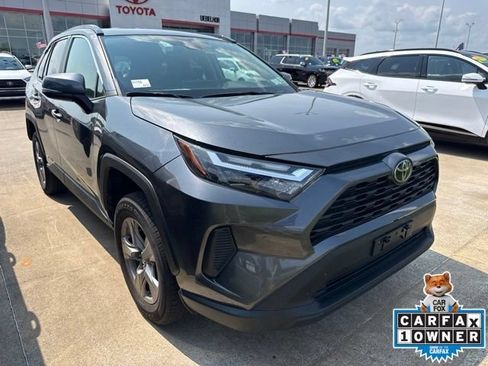Used 2025 Toyota RAV4 XLE AWD/4WD image 11