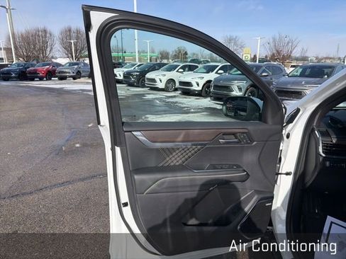 Used 2024 GMC Acadia Denali w/ LPO, Floor Liner Package image 28