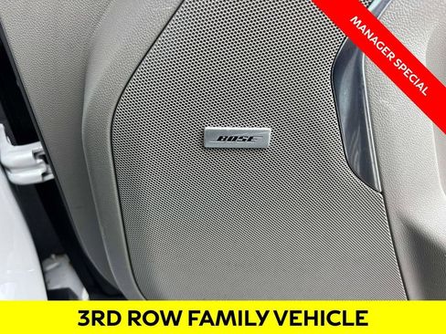 Used 2021 GMC Yukon SLT w/ SLT Premium Package image 20