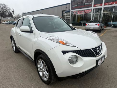 Used 2014 Nissan Juke SL w/ Interior Illumination Package image 3