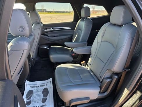 Used 2023 Buick Enclave Premium image 19
