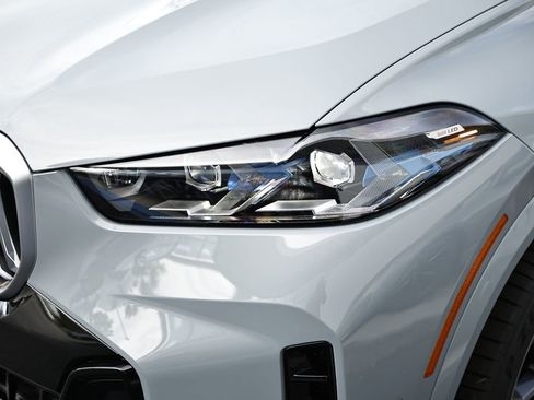 New 2026 BMW X5 xDrive50e w/ M Sport Package image 12