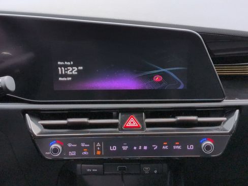 Certified 2023 Kia Niro EX FWD image 21