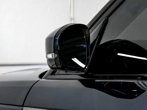 Used 2018 Land Rover Range Rover Long Wheelbase Supercharged image 42