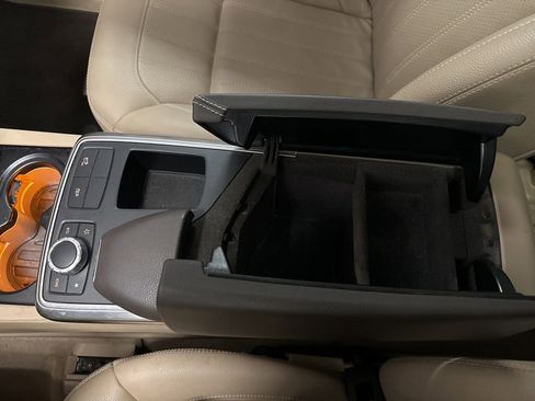 Used 2014 Mercedes-Benz GL 450 4MATIC image 33