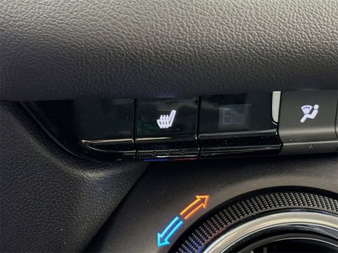 Used 2025 Chevrolet Blazer LT image 17