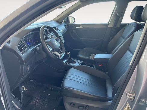 Used 2023 Volkswagen Tiguan SE FWD image 19