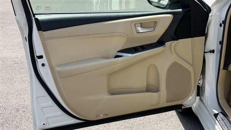 Used 2015 Toyota Camry XLE FWD image 21