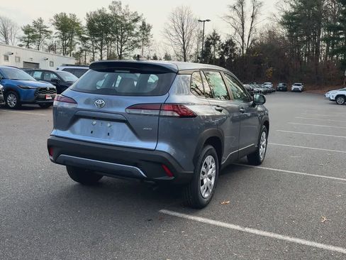 Used 2026 Toyota Corolla Cross L image 8