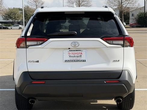 Certified 2024 Toyota RAV4 XLE image 5