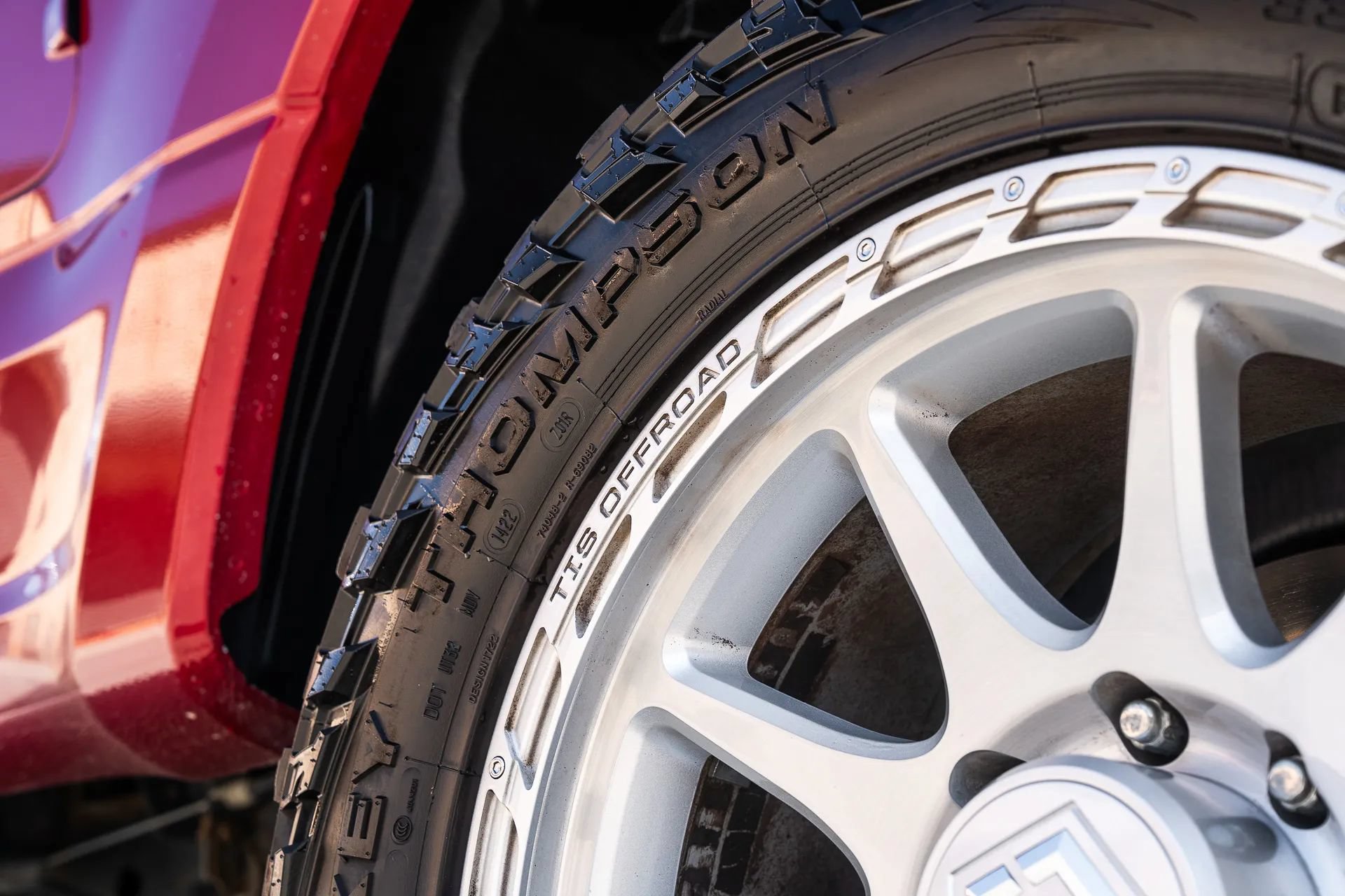 Used 2020 Ford F350 Platinum AWD/4WD image 2